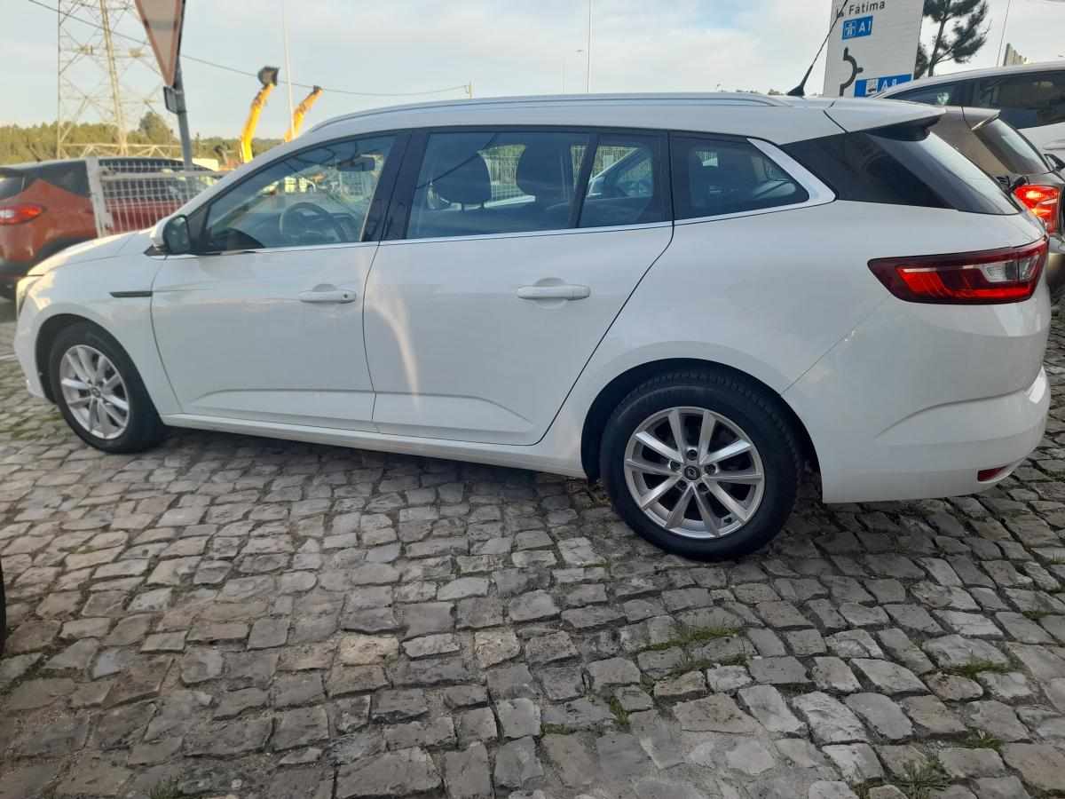 renault-megane-sport-tourer-1-5-dci-2017-diesel-1461cc