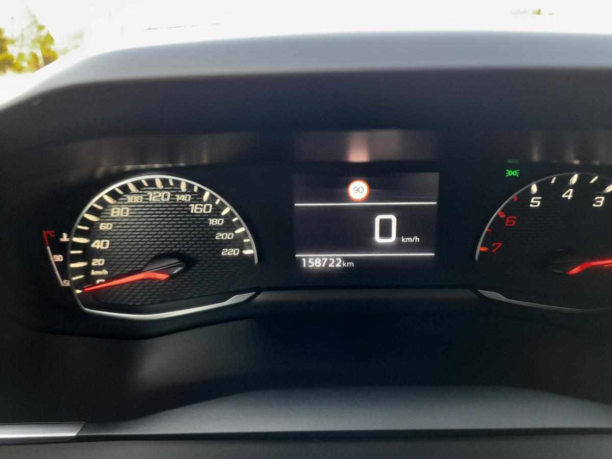 peugeot-2008-1-5-bluehdi-2022-diesel-1499cc