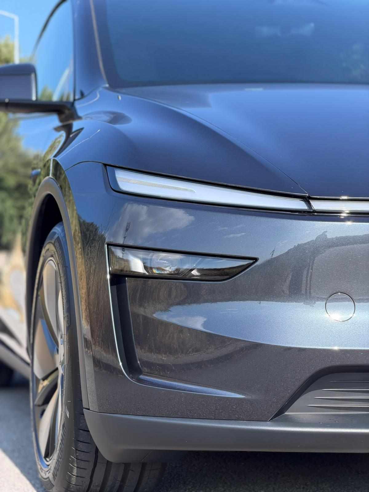tesla-model-y-long-range-awd-2025-eletrico