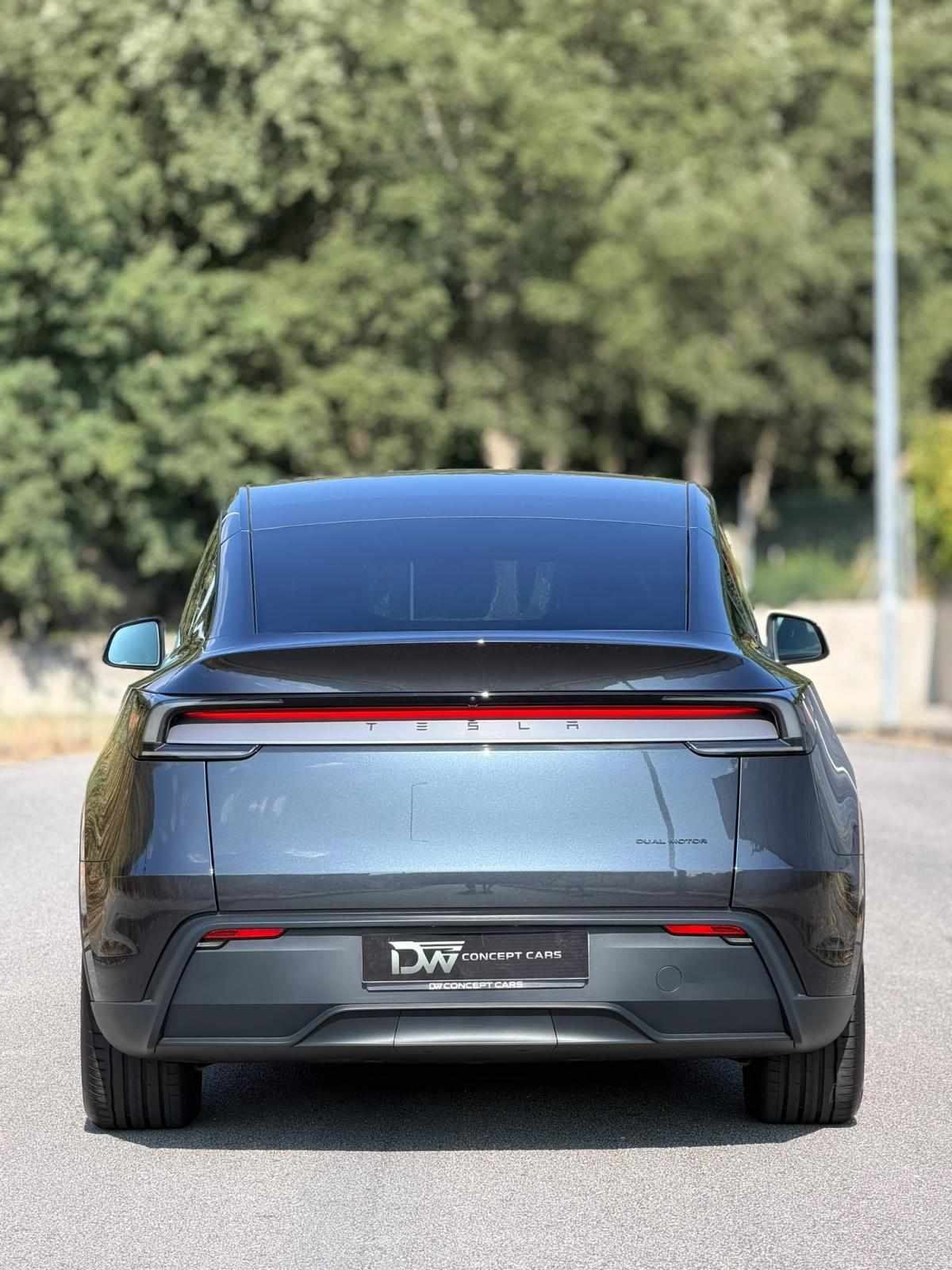tesla-model-y-long-range-awd-2025-eletrico