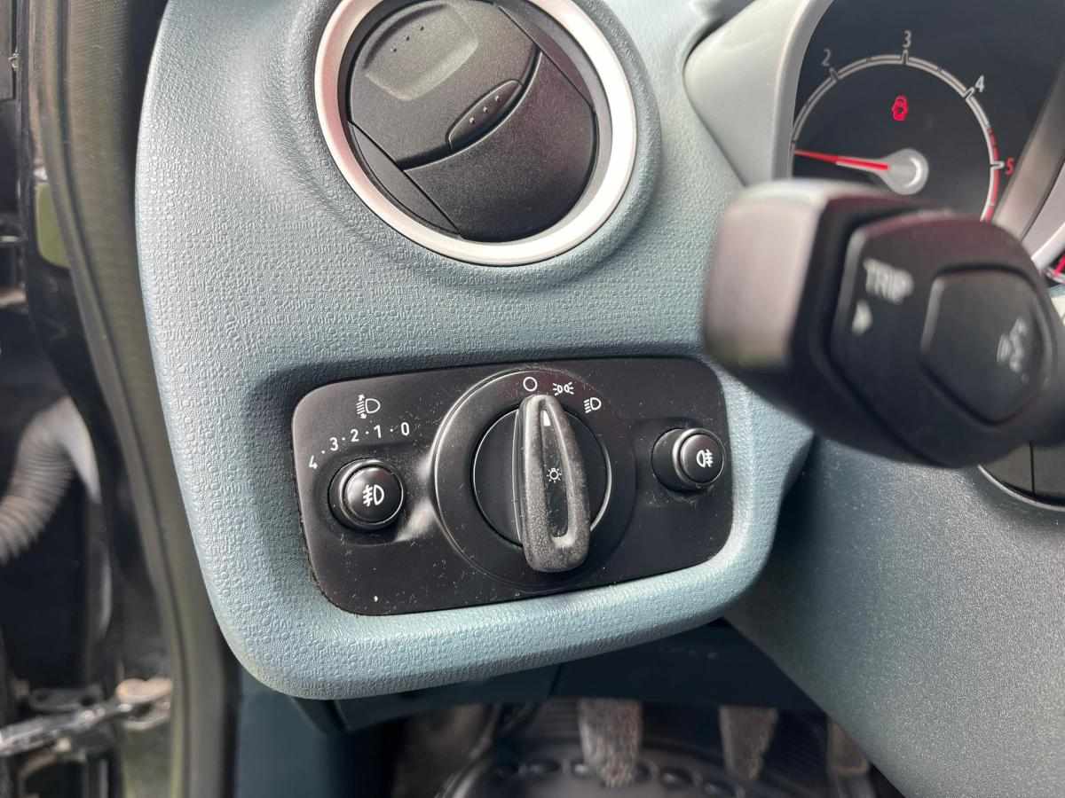 ford-fiesta-1-4-70cv-2010-diesel-1399cc