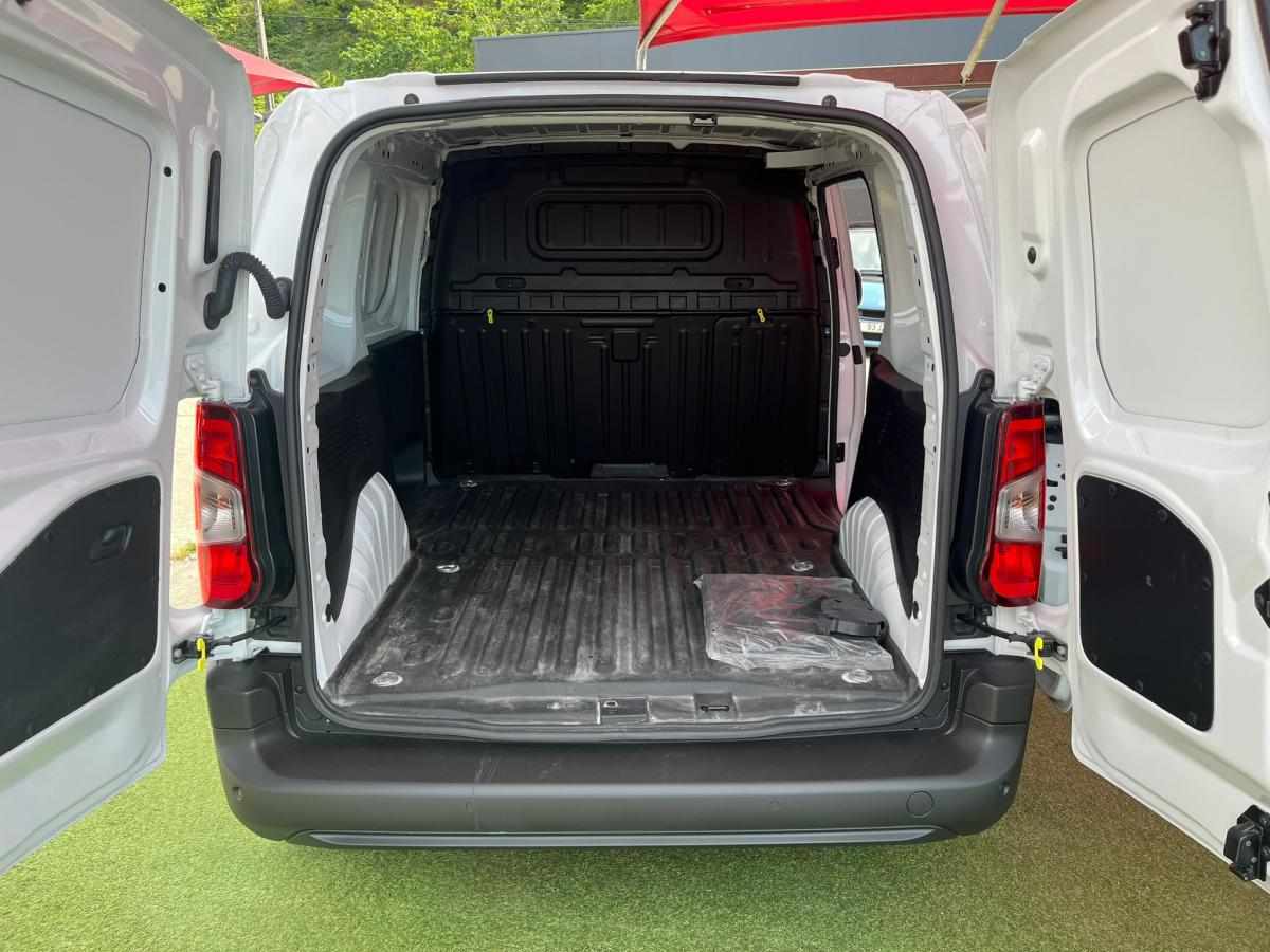 toyota-proace-city-1-5-102cv-2023-diesel-1499cc
