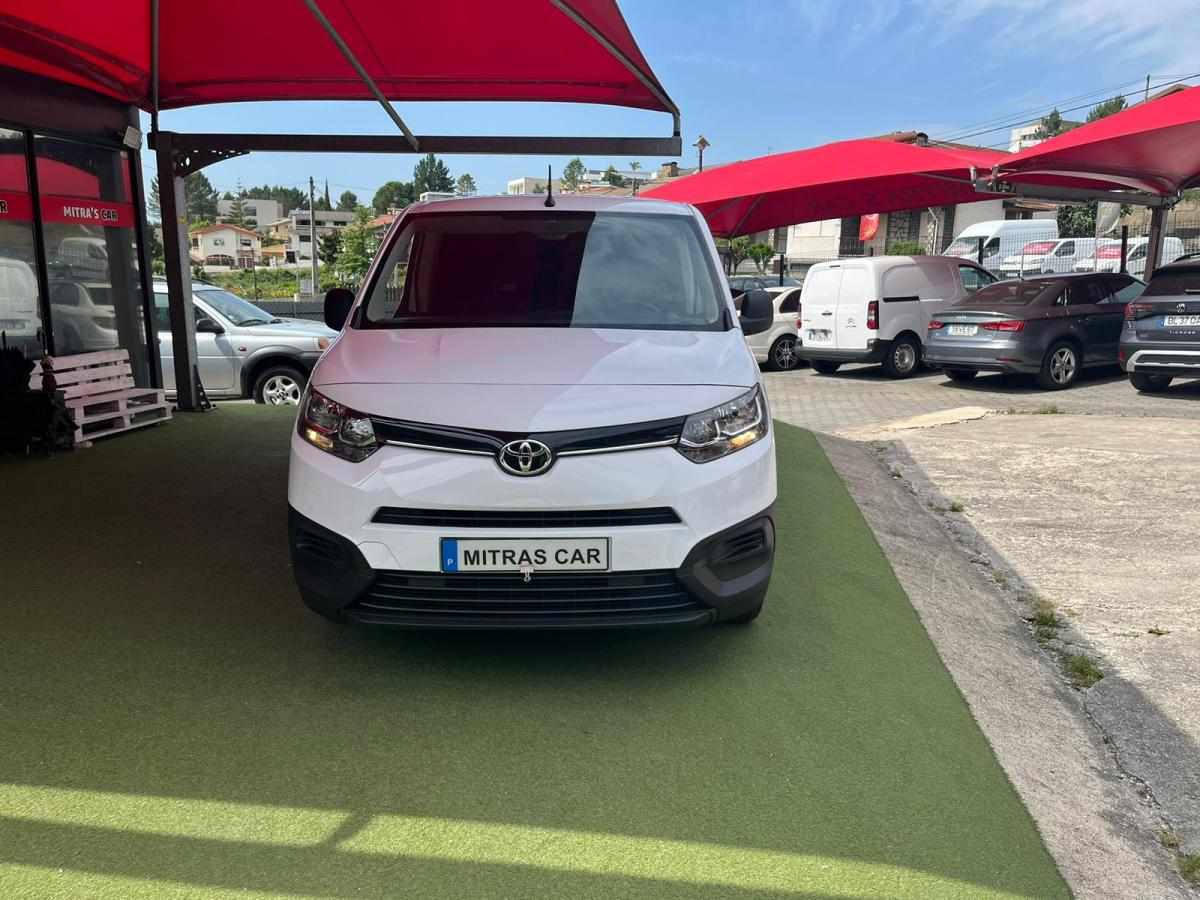 toyota-proace-city-1-5-102cv-2023-diesel-1499cc