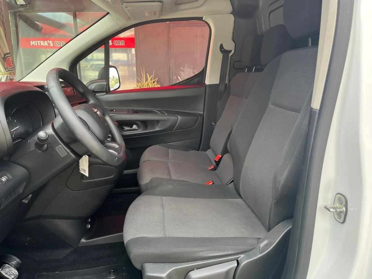 toyota-proace-city-1-5-102cv-2023-diesel-1499cc