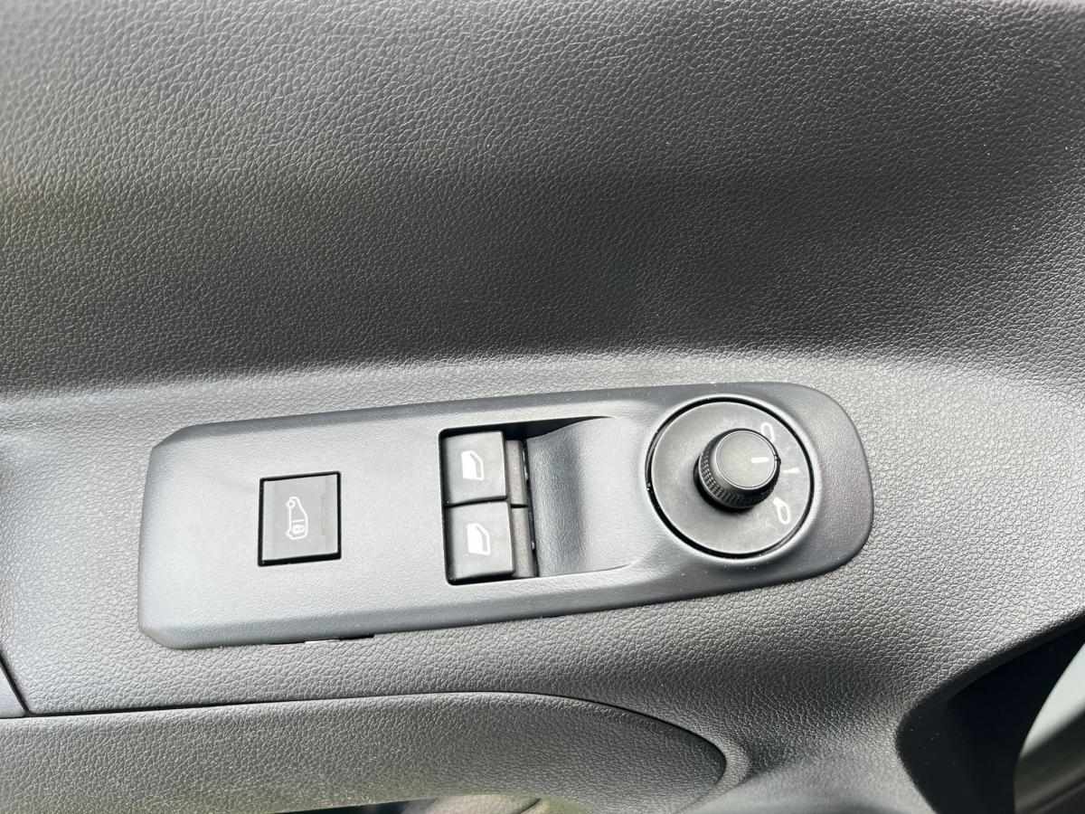 toyota-proace-city-1-5-102cv-2023-diesel-1499cc