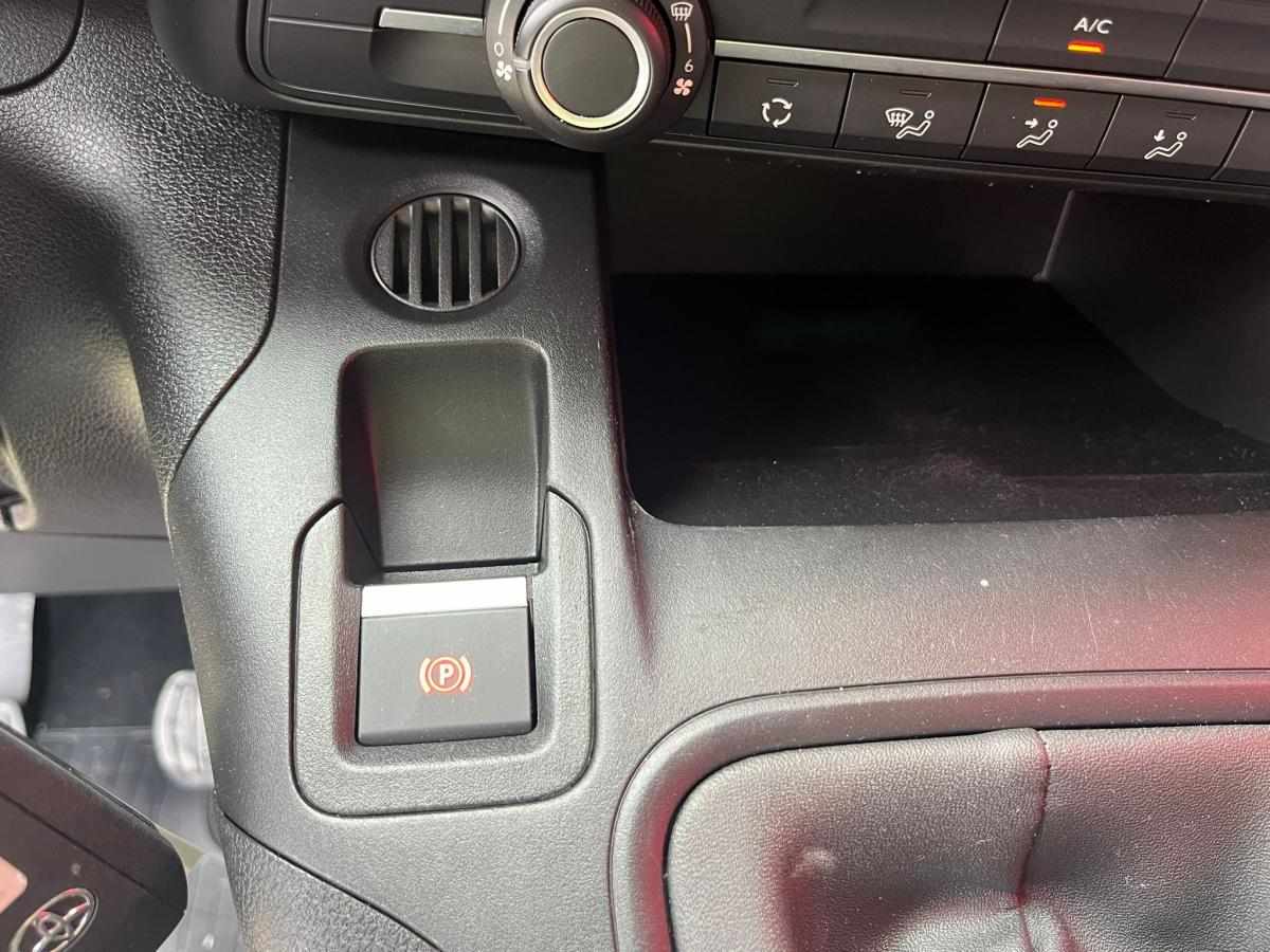 toyota-proace-city-1-5-102cv-2023-diesel-1499cc
