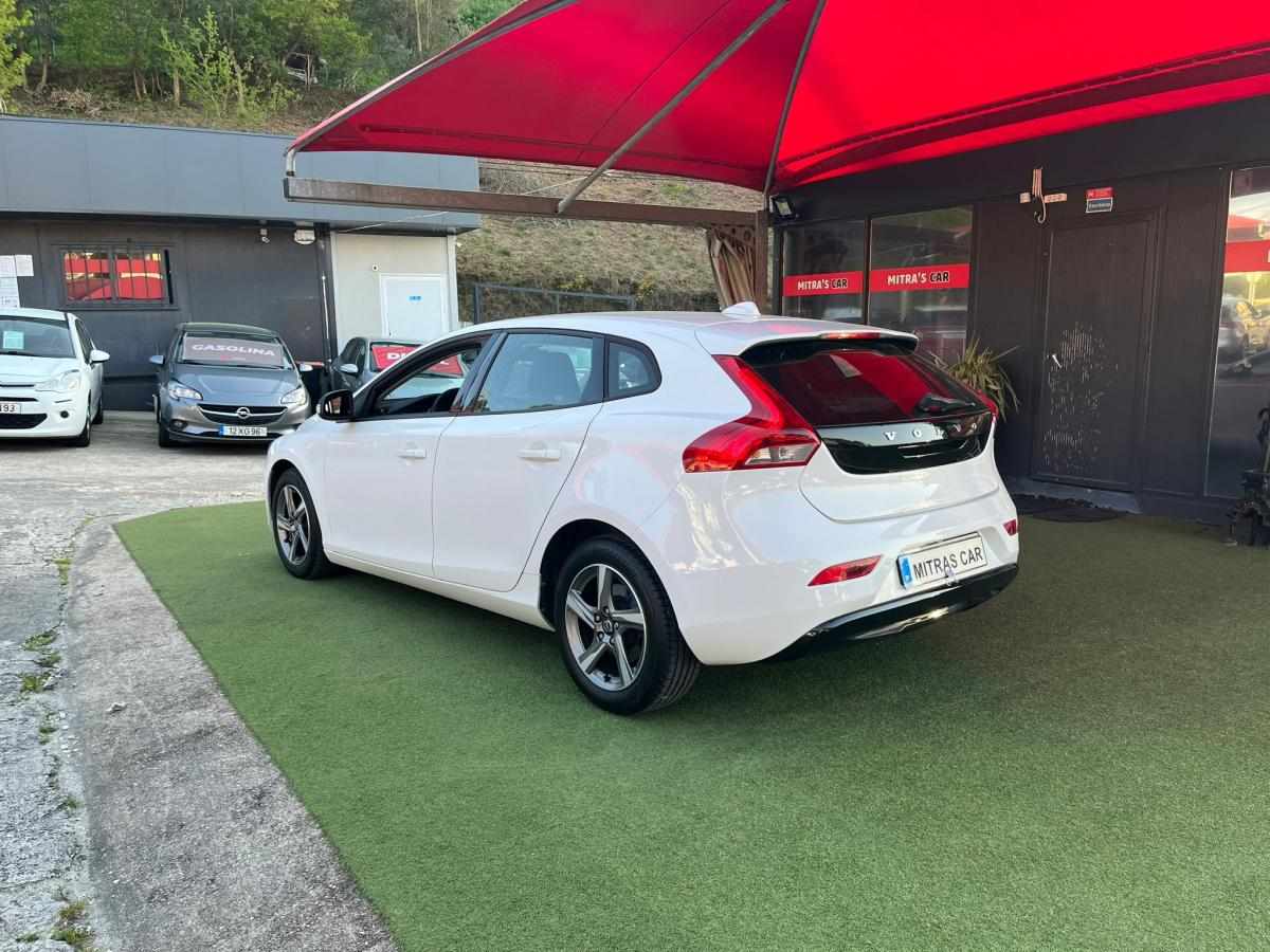 volvo-v40-1-6-d2-2013-diesel-1560cc