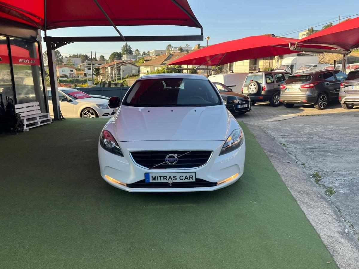 volvo-v40-1-6-d2-2013-diesel-1560cc