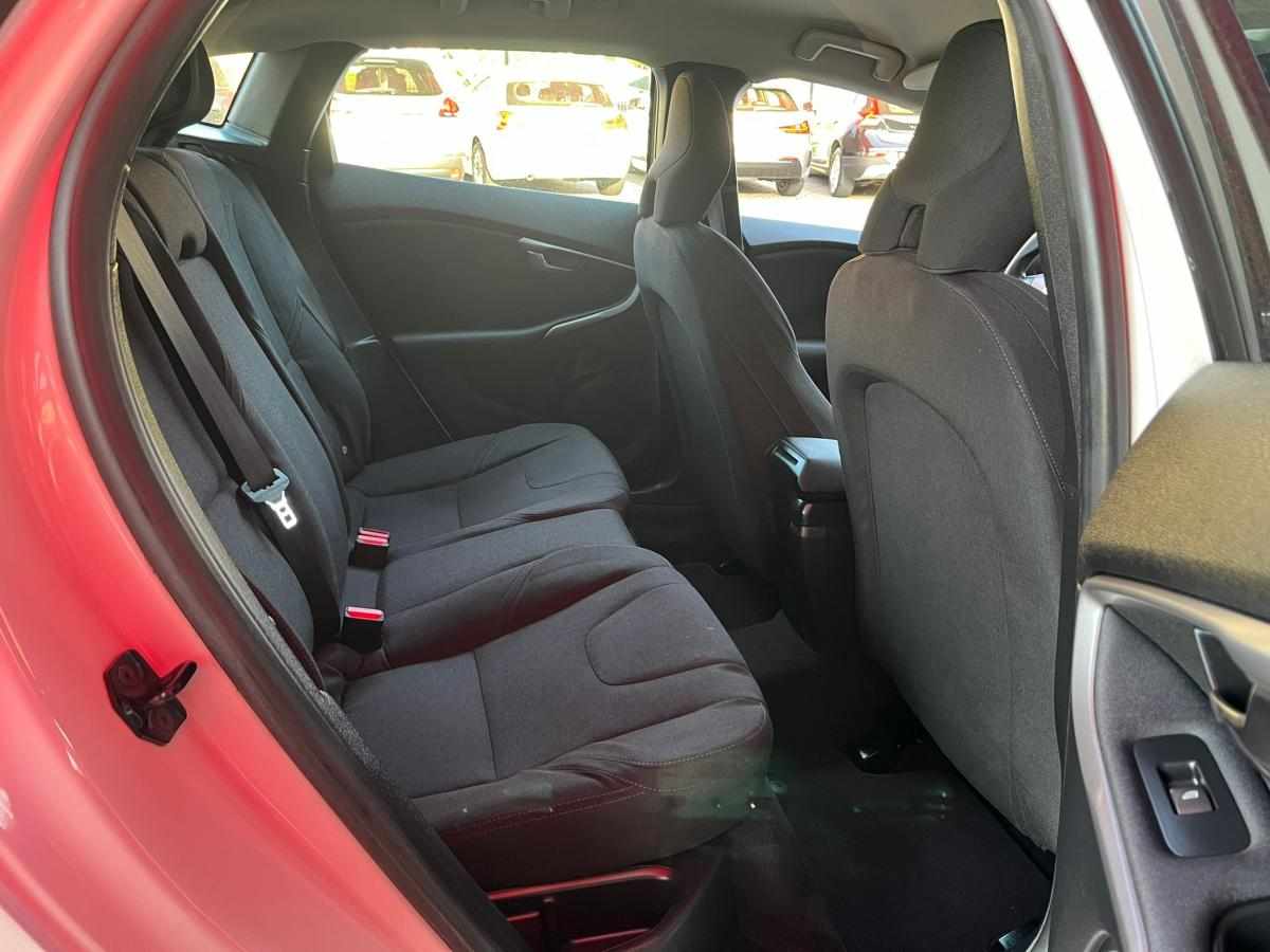 volvo-v40-1-6-d2-2013-diesel-1560cc