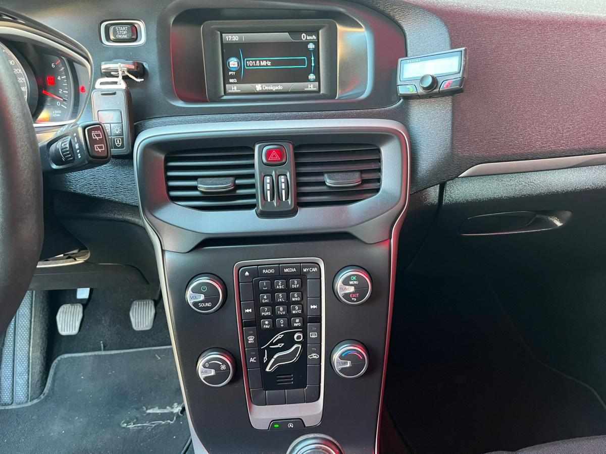 volvo-v40-1-6-d2-2013-diesel-1560cc