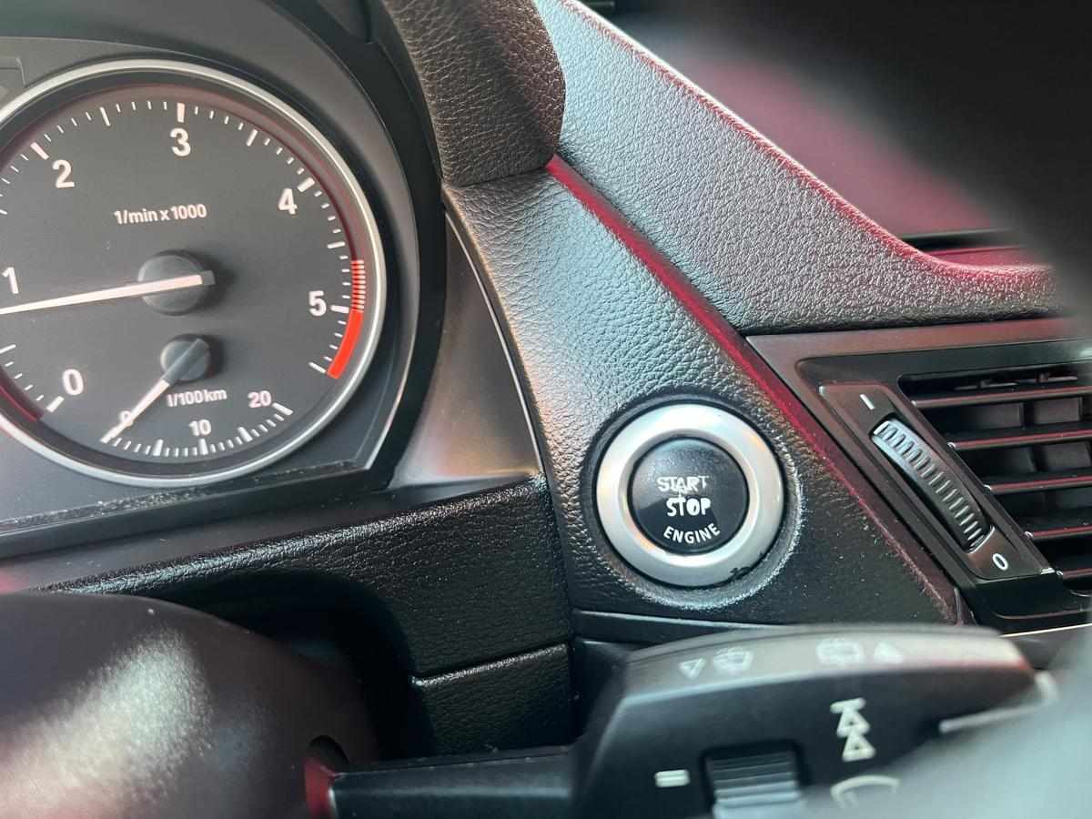 bmw-x1-sdrive16d-2014-diesel-1995cc