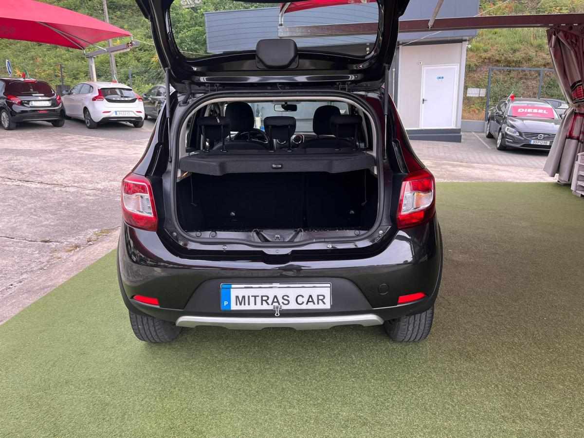 dacia-sandero-0-9-tce-2015-gasolina-898cc