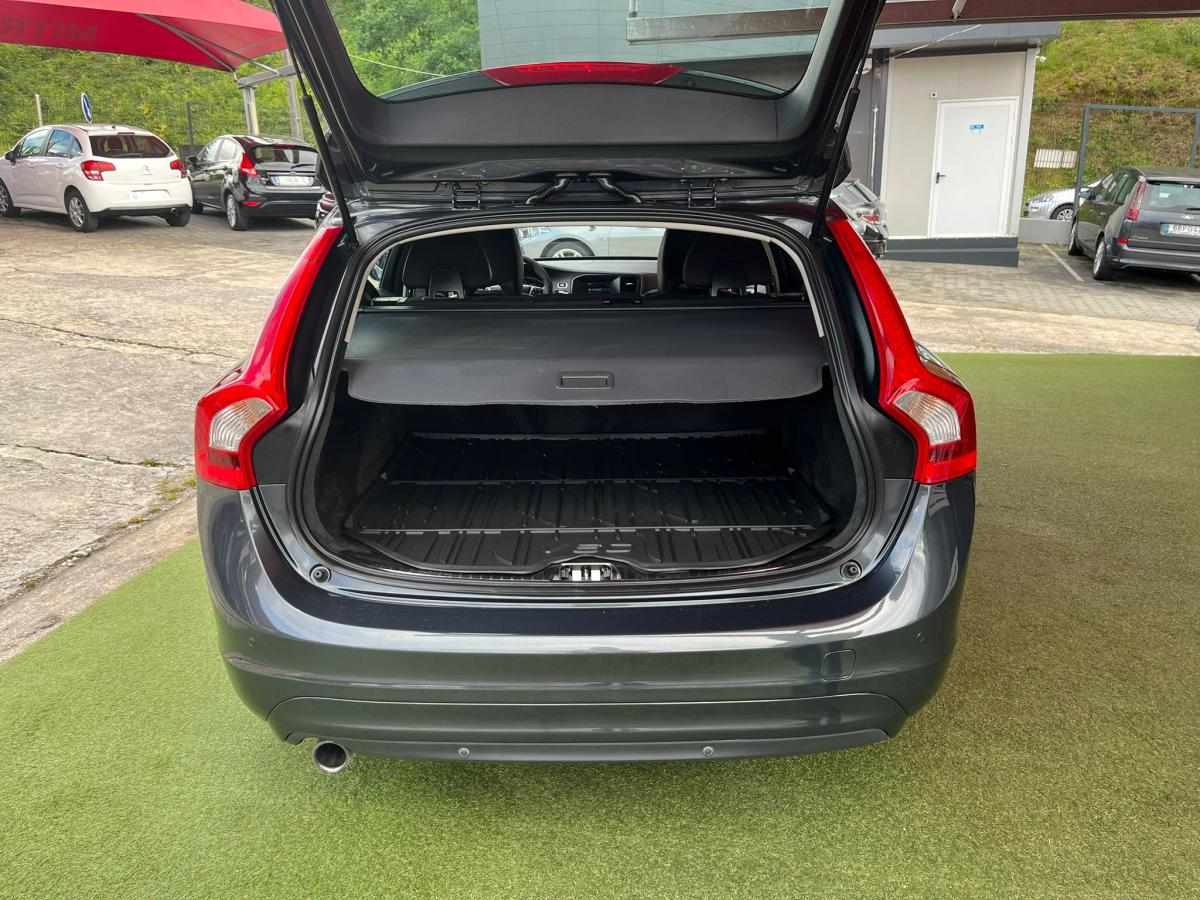 volvo-v60-1-6-d2-2015-diesel-1560cc