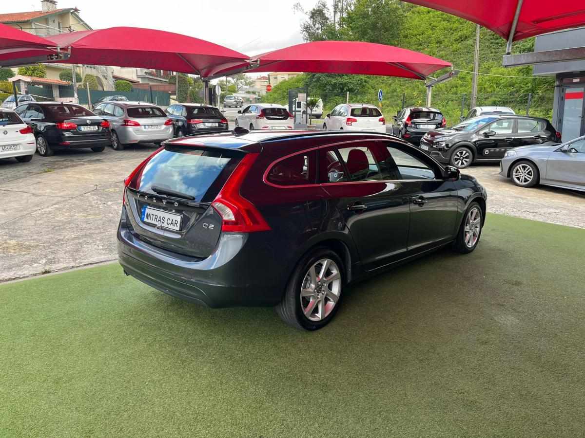 volvo-v60-1-6-d2-2015-diesel-1560cc