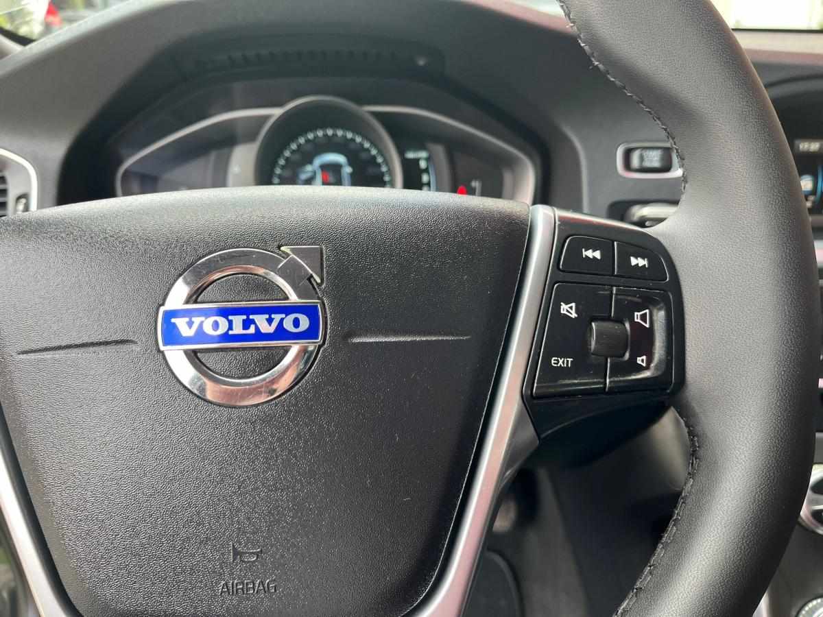 volvo-v60-1-6-d2-2015-diesel-1560cc