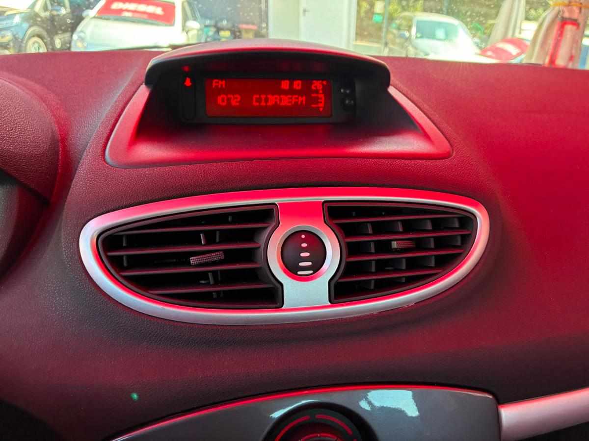 renault-clio-1-2-2011-gasolina-1149cc