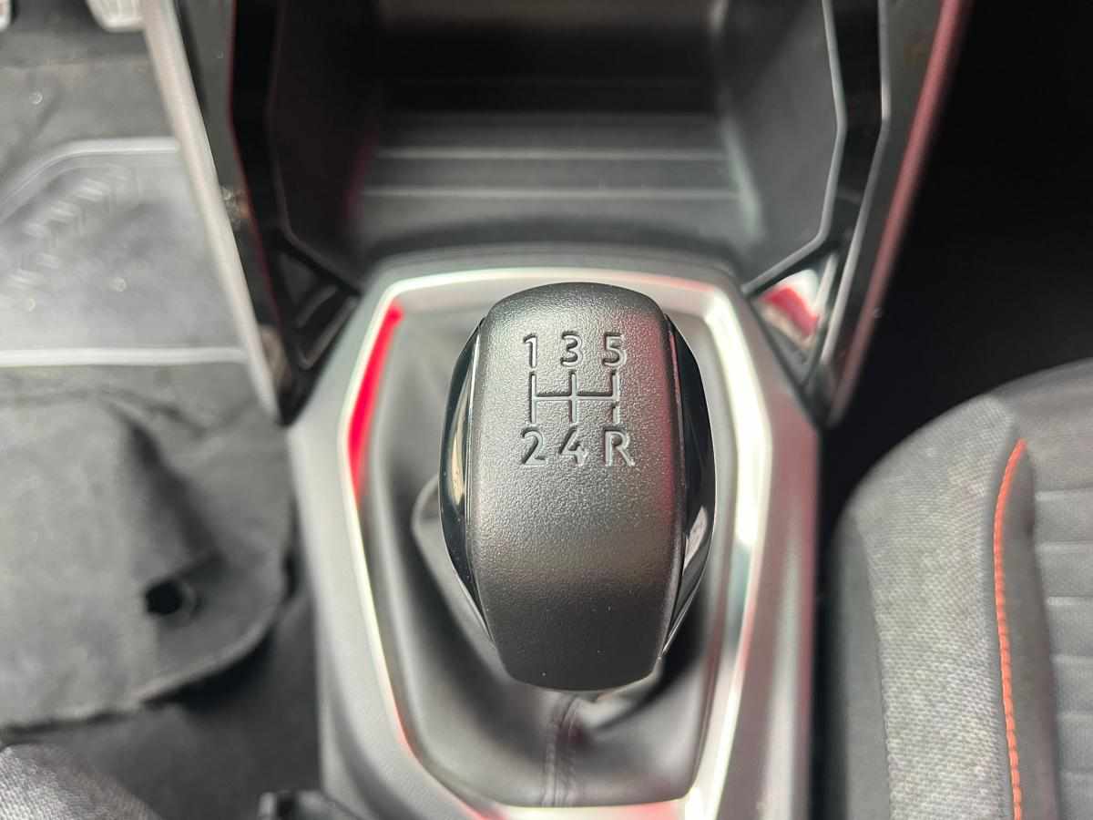peugeot-208-1-2-puretech-2021-gasolina-1199cc