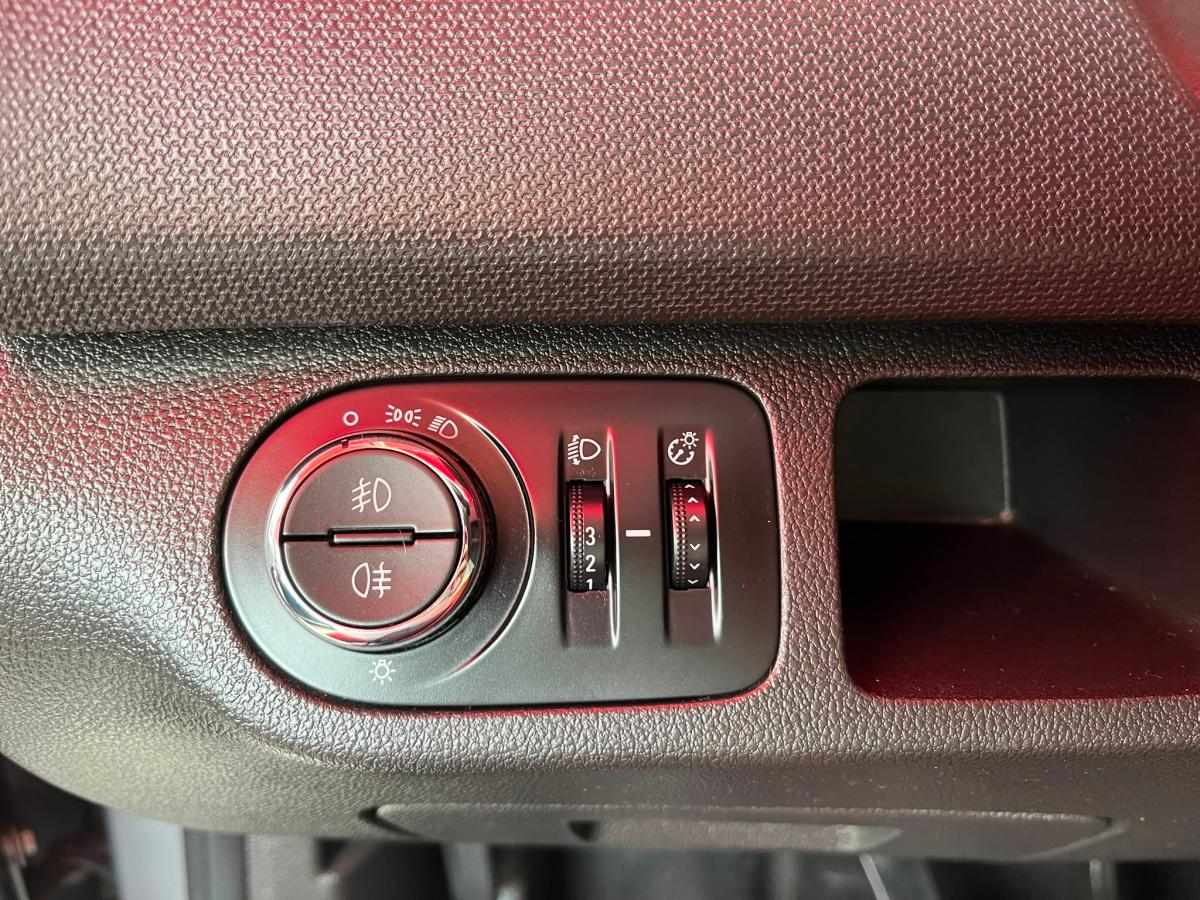 opel-meriva-1-6-cdti-2016-diesel-1598cc