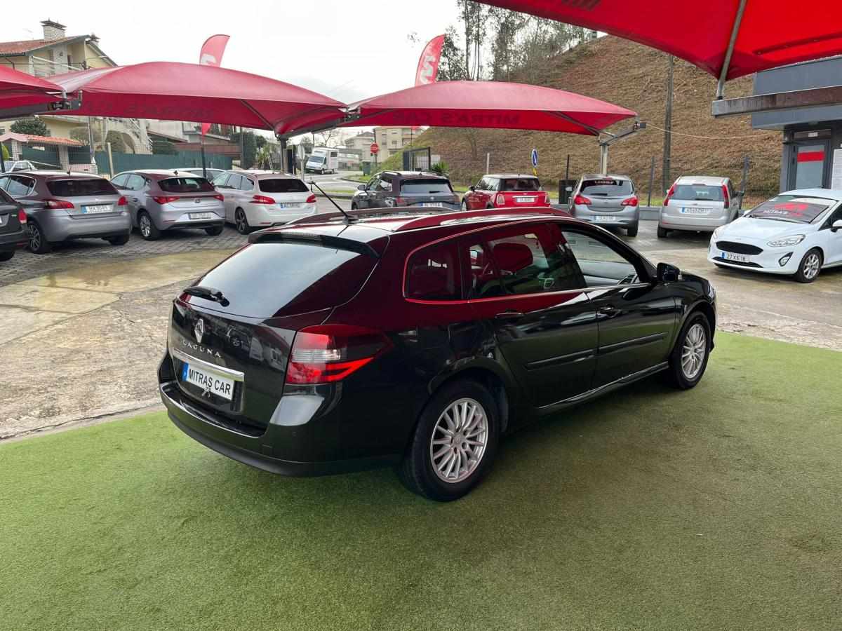 renault-laguna-1-5-dci-eco2-2011-diesel-1461cc