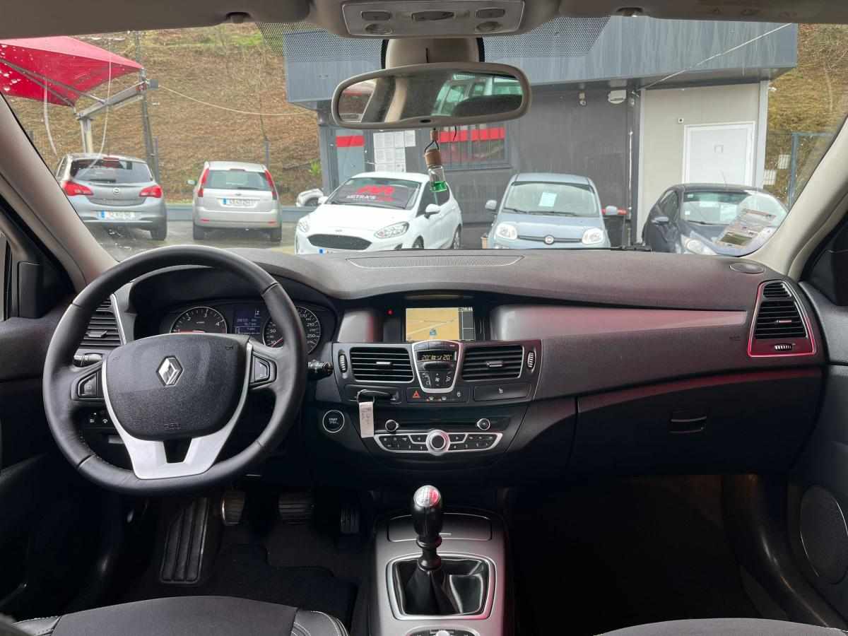 renault-laguna-1-5-dci-eco2-2011-diesel-1461cc
