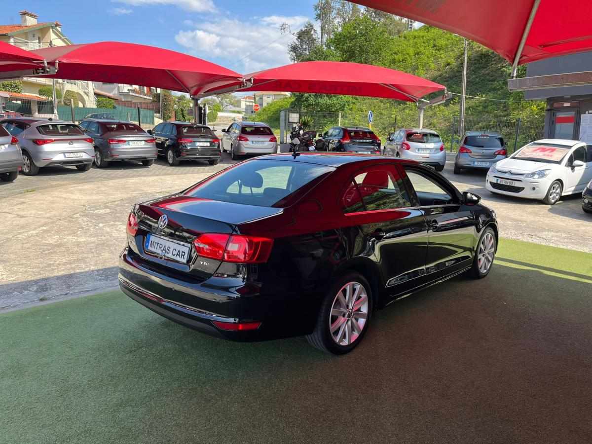 volkswagen-jetta-1-6-tdi-2011-diesel-1598cc