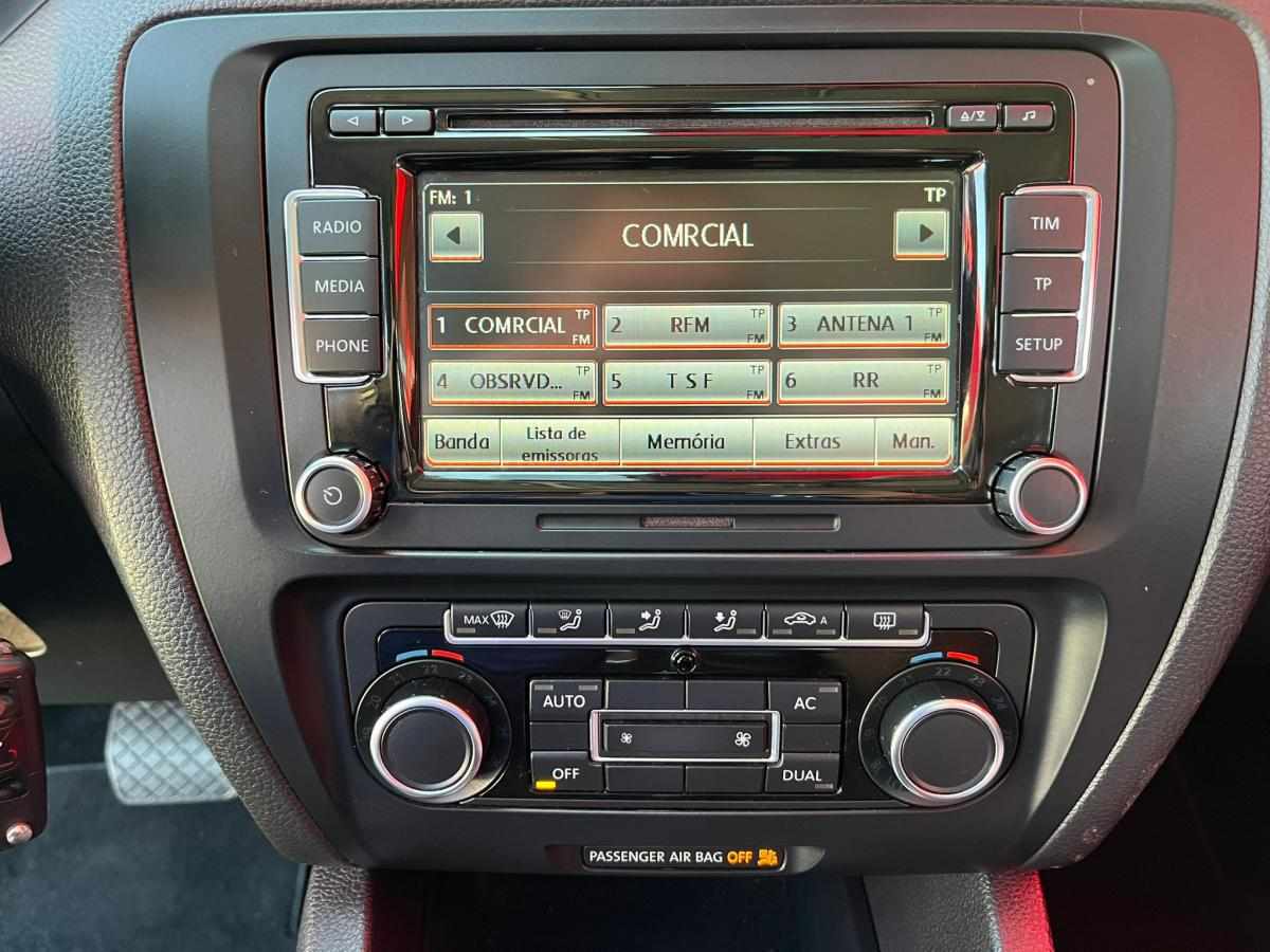 volkswagen-jetta-1-6-tdi-2011-diesel-1598cc