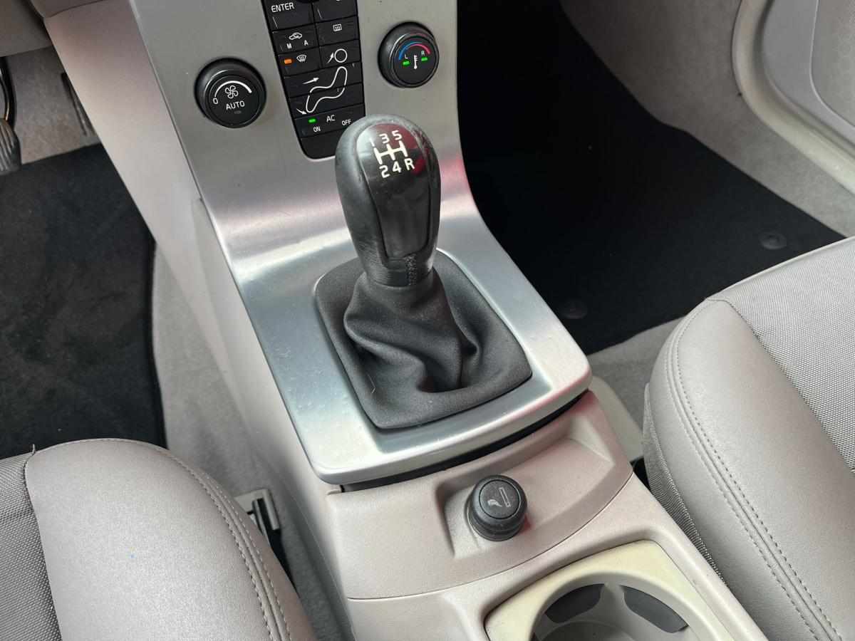 volvo-c30-1-6d-drive-2008-diesel-1560cc