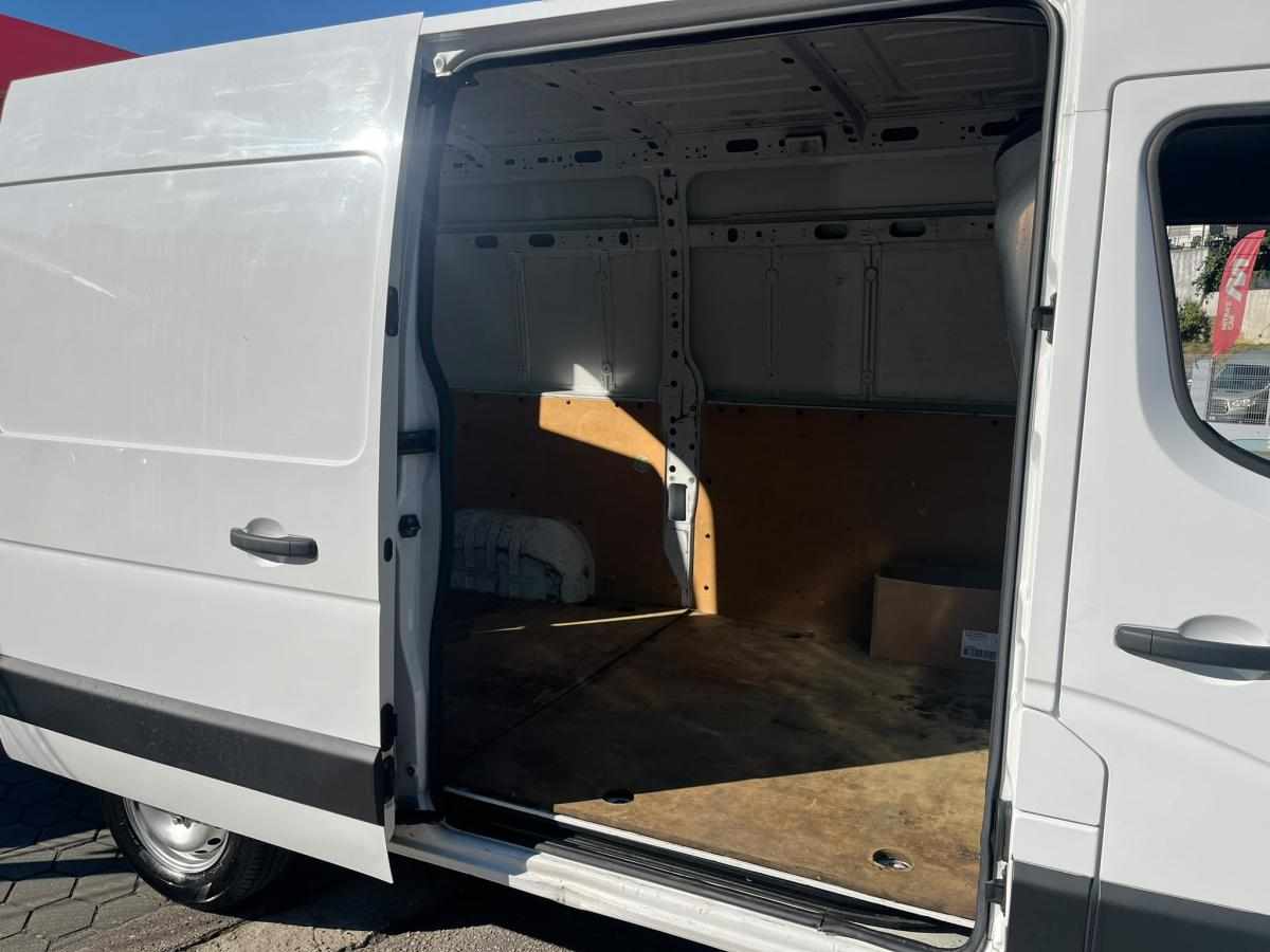 renault-master-2-3-131cv-2019-diesel-2299cc