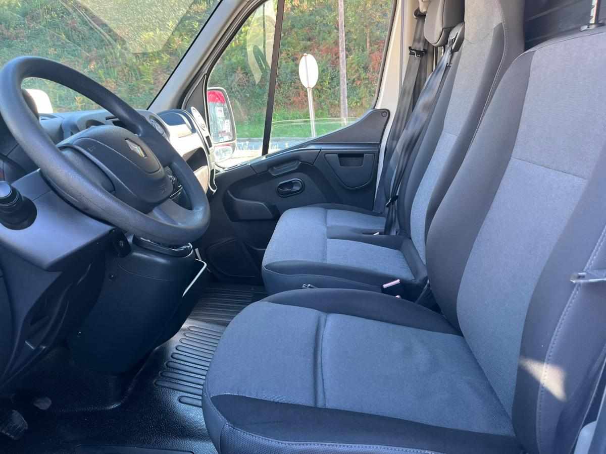 renault-master-2-3-131cv-2019-diesel-2299cc