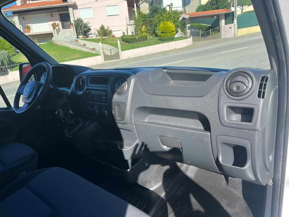 renault-master-2-3-131cv-2019-diesel-2299cc
