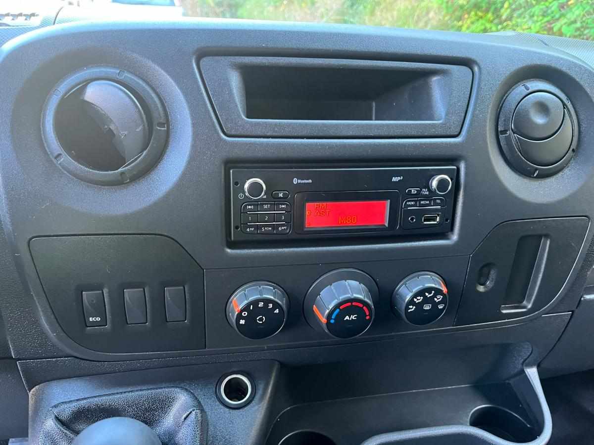 renault-master-2-3-131cv-2019-diesel-2299cc