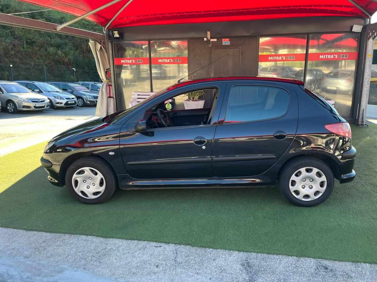 peugeot-206-1-1-2004-gasolina-1124cc