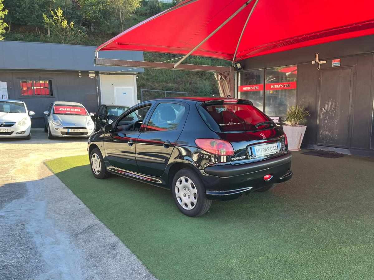 peugeot-206-1-1-2004-gasolina-1124cc