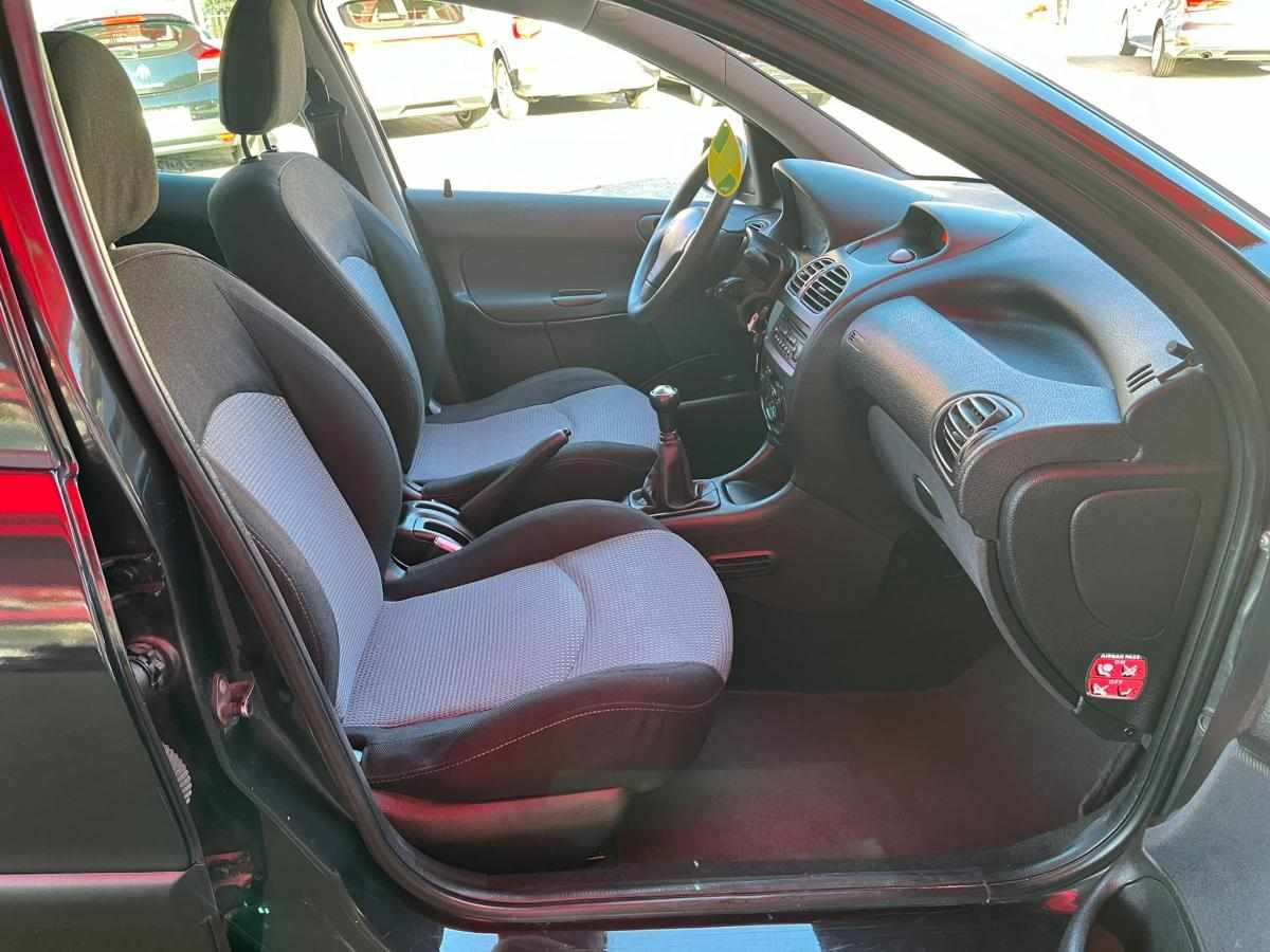 peugeot-206-1-1-2004-gasolina-1124cc