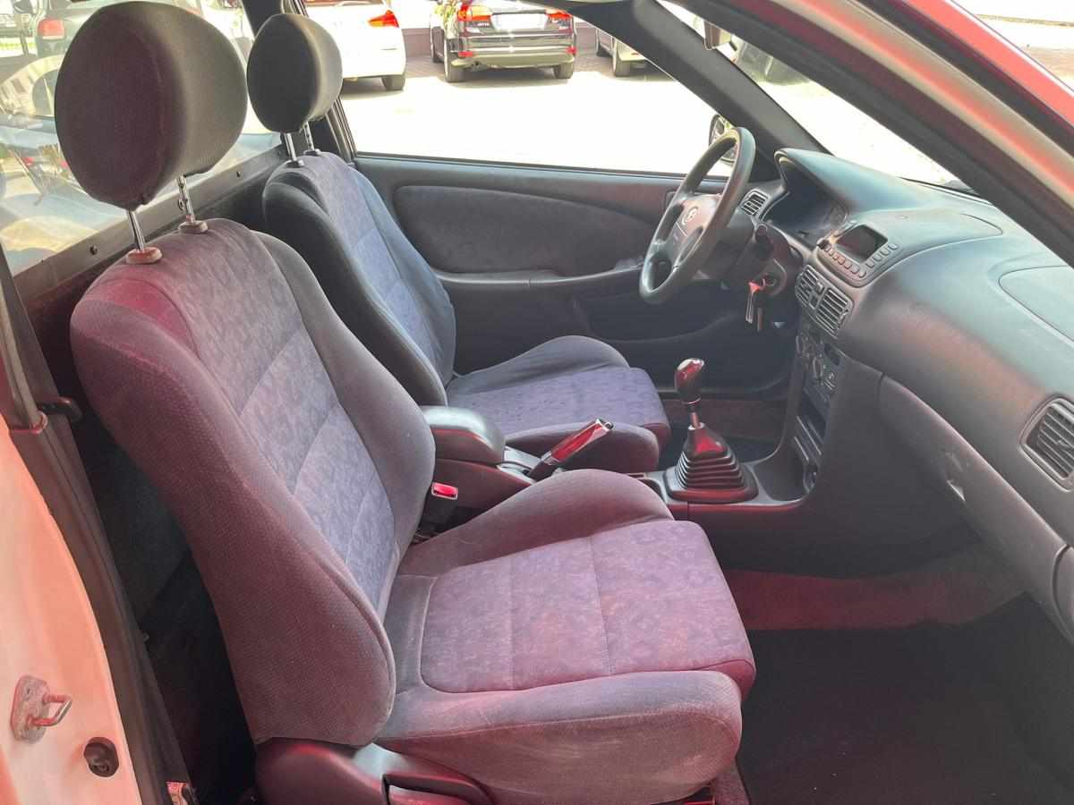 toyota-corolla-1-9-69cv-2001-diesel-1867cc