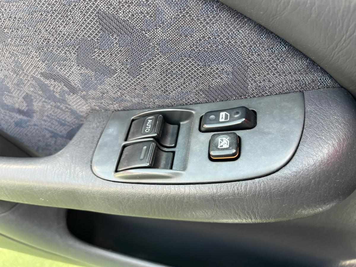 toyota-corolla-1-9-69cv-2001-diesel-1867cc