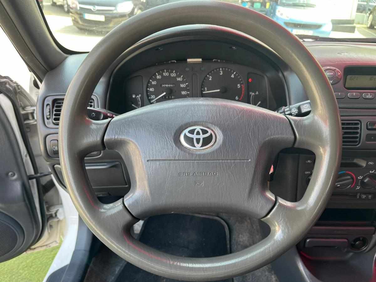 toyota-corolla-1-9-69cv-2001-diesel-1867cc