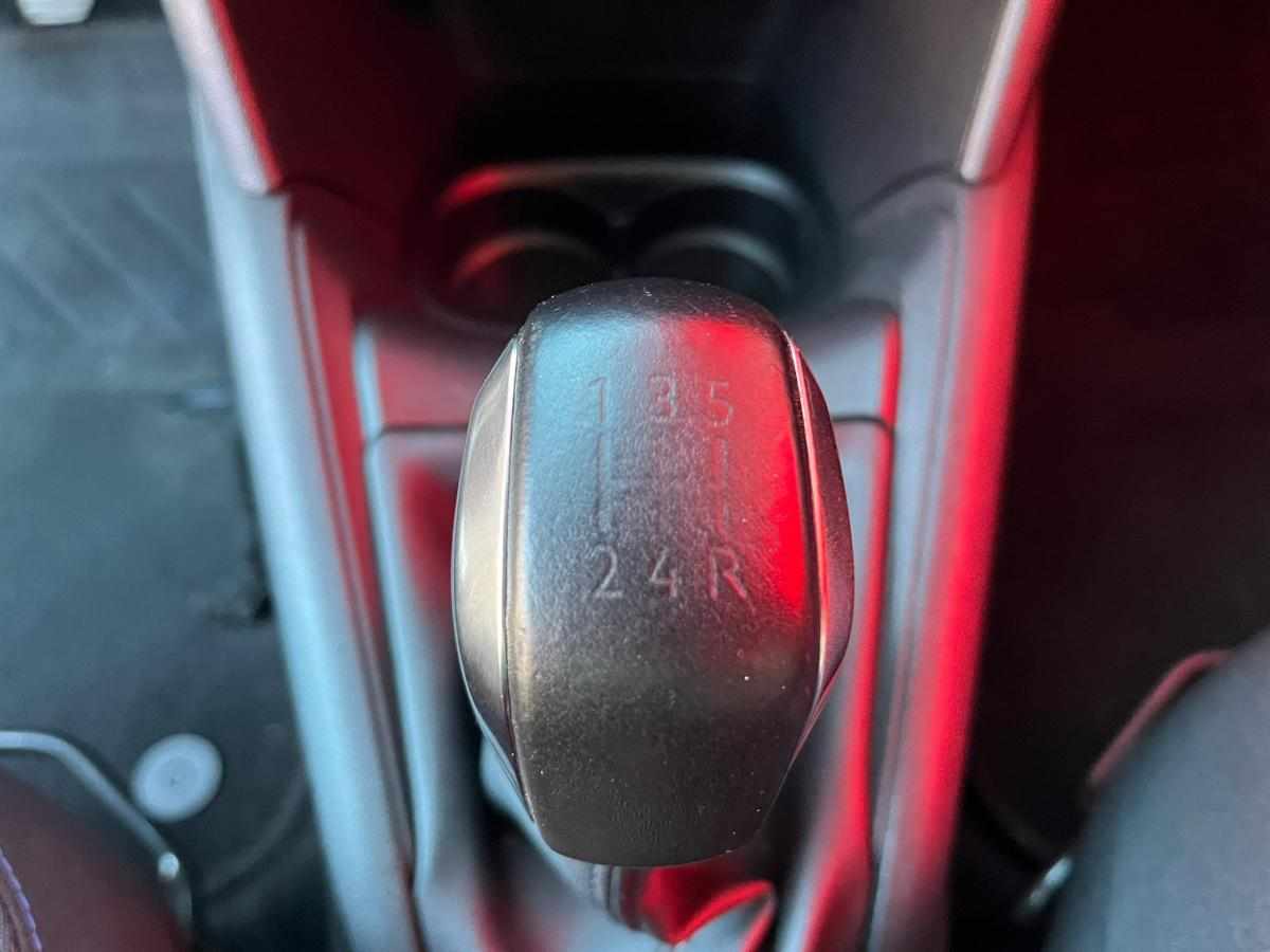 peugeot-208-1-2-vti-2019-gasolina-1199cc