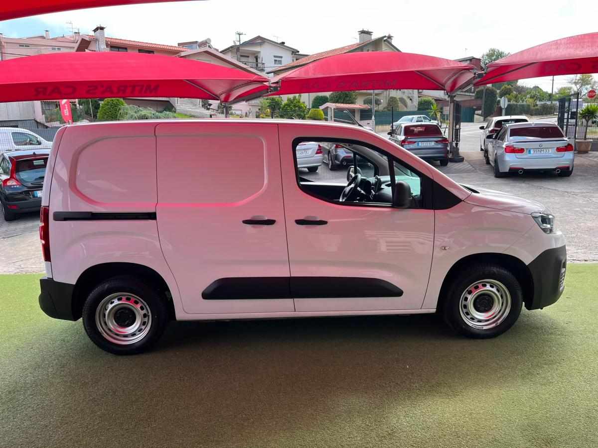 citroen-berlingo-1-5-bluehdi-2022-diesel-1499cc