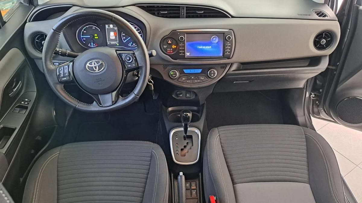 toyota-yaris-2017-hibrido-a-gasolina-1497cc