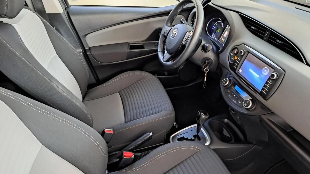 toyota-yaris-2017-hibrido-a-gasolina-1497cc
