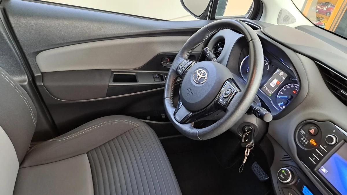 toyota-yaris-2017-hibrido-a-gasolina-1497cc