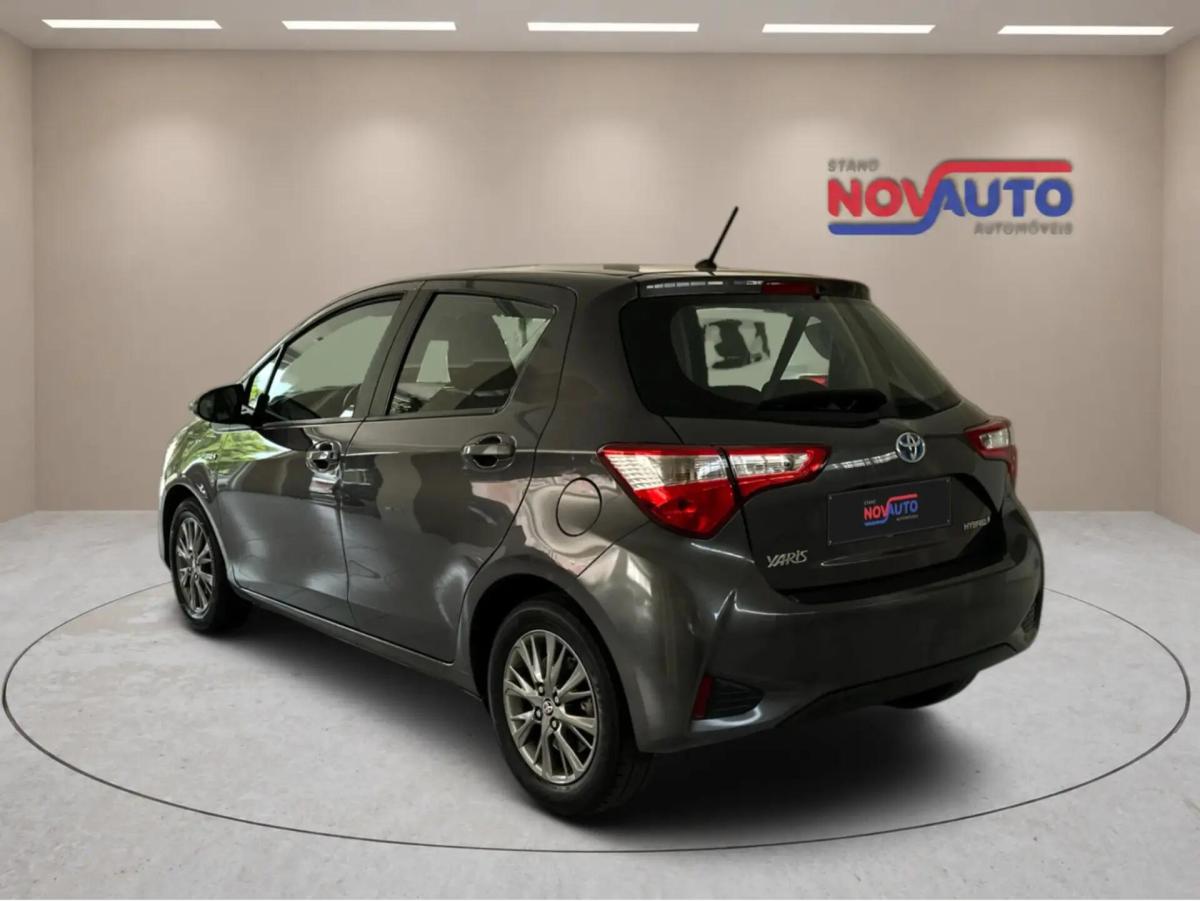 toyota-yaris-2017-hibrido-a-gasolina-1497cc