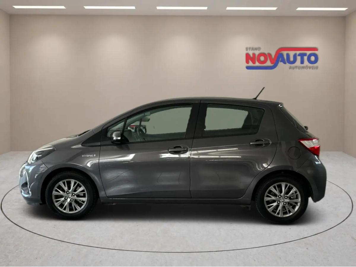 toyota-yaris-2017-hibrido-a-gasolina-1497cc