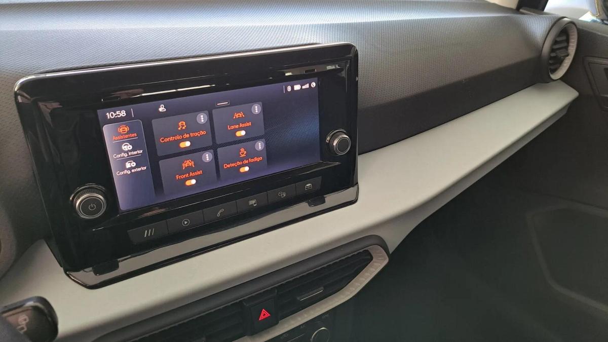 seat-arona-2022-gasolina-999cc