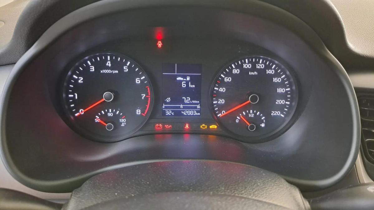 kia-stonic-2022-gasolina-1197cc