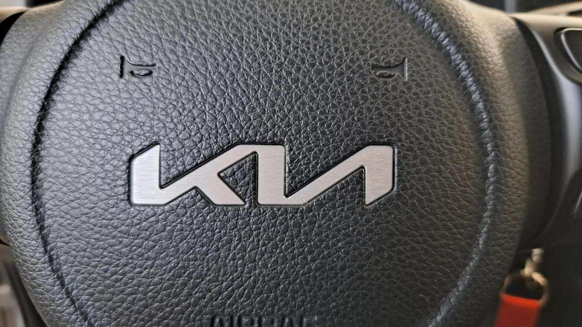 kia-stonic-2022-gasolina-1197cc
