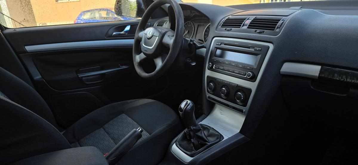 skoda-octavia-break-2012-diesel-1600cc