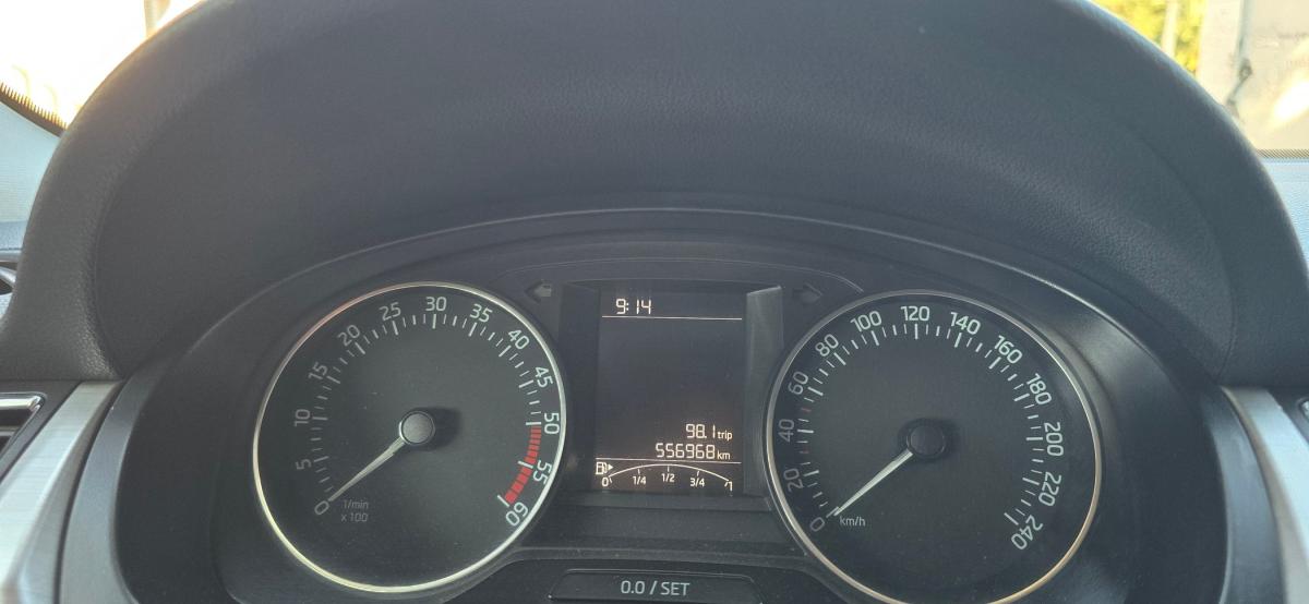 skoda-superb-2017-diesel-1598cc