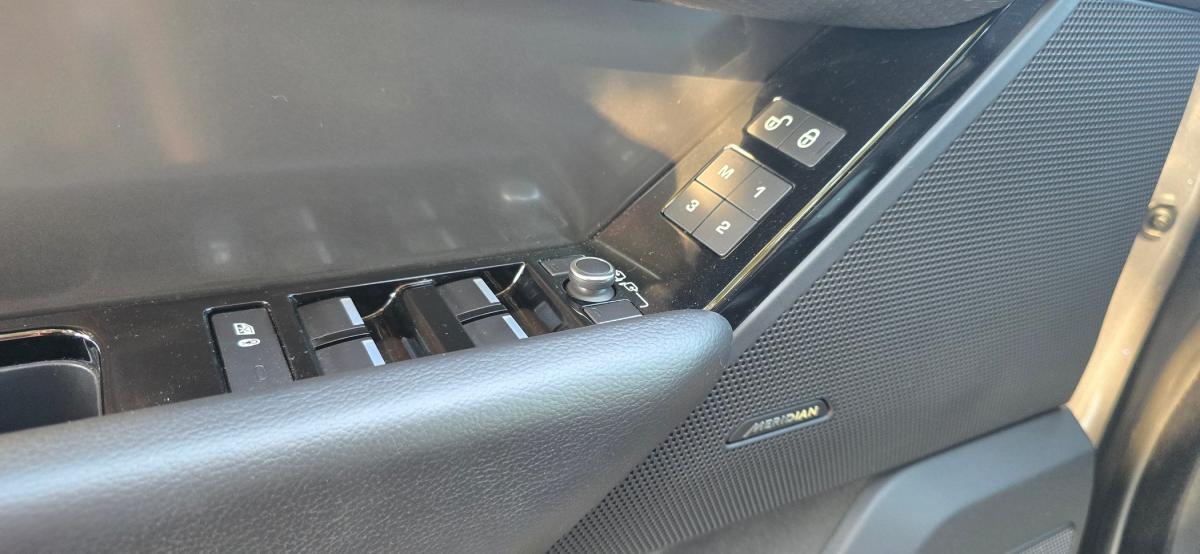 land-rover-velar-2018-diesel-2000cc